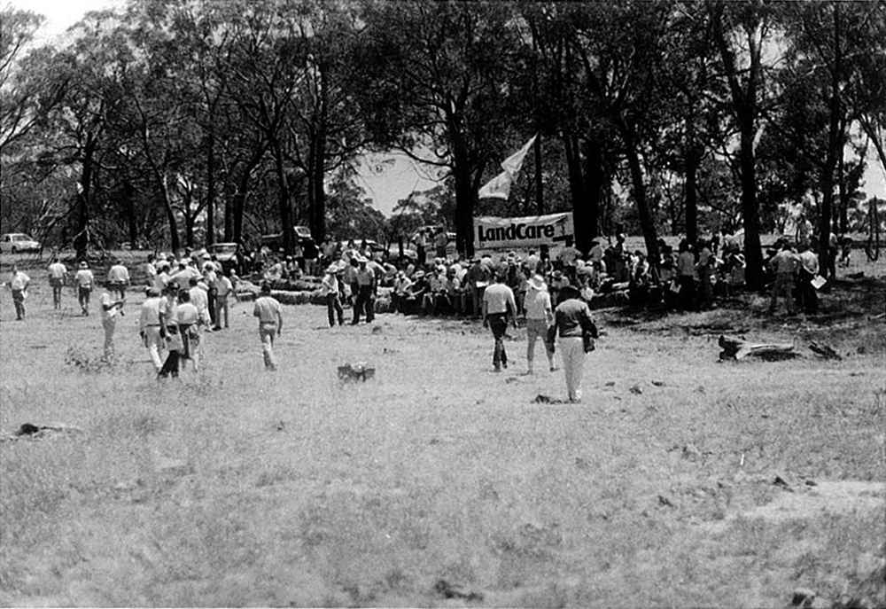 The launch of the Winjallok Landcare Group on 25 November 1986 kicked off the Landcare movement. 